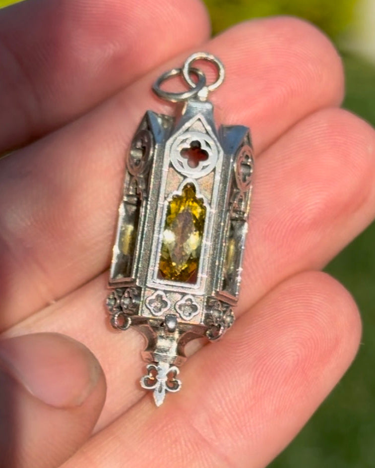 Gothic Lantern Pendant - Yellow Beryl