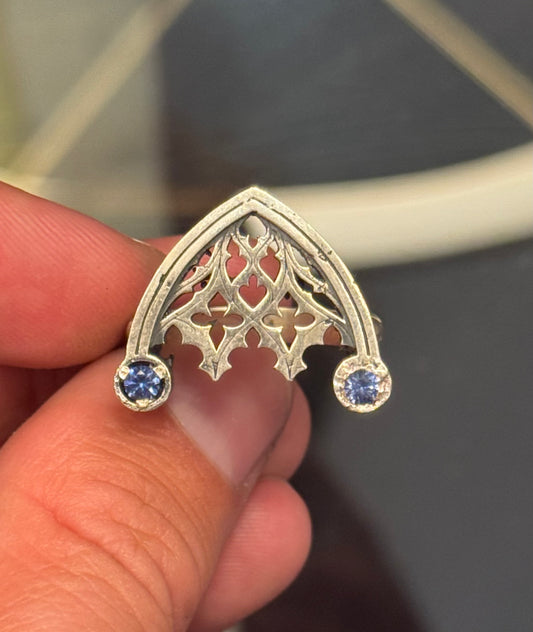 gothic arch ring - 9 - sapphire